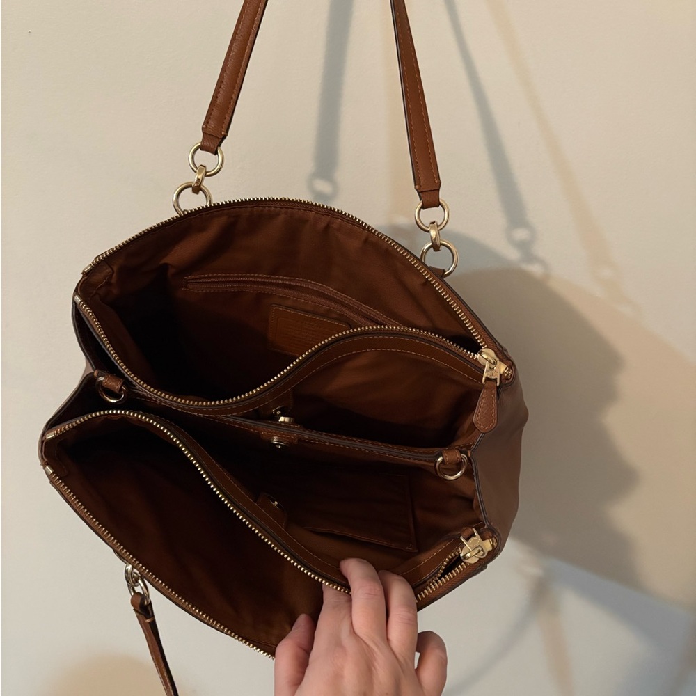Coach Tan Leather Shoulder Bag - Picture 4 of 4